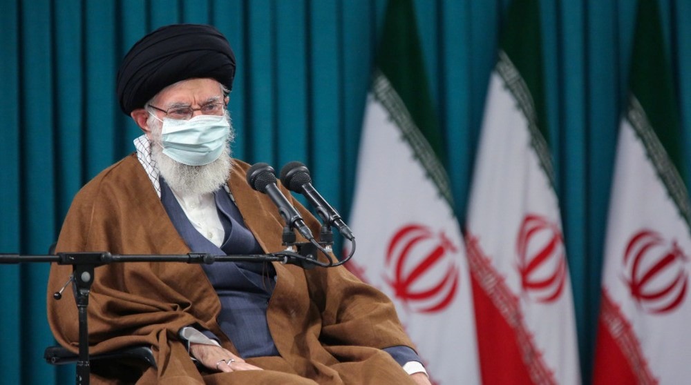 Khamenei ha elogiato il coraggio del popolo yemenita.