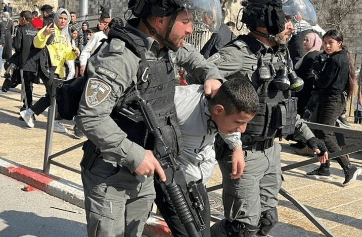 Nel 2022 l’Autorità israeliana ha arrestato 450 bambini palestinesi.